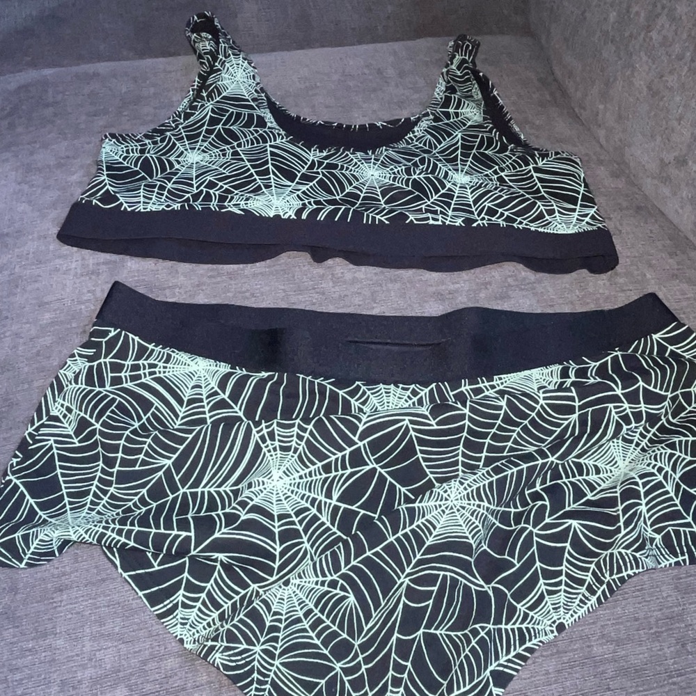 TORRID Plus Size Black & Green Spiderweb Print PANTY AND BRA Set 1X / 2X - Picture 3 of 4